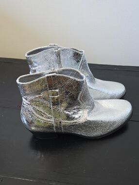 Penningtons Ladies 11ww Silver Boot